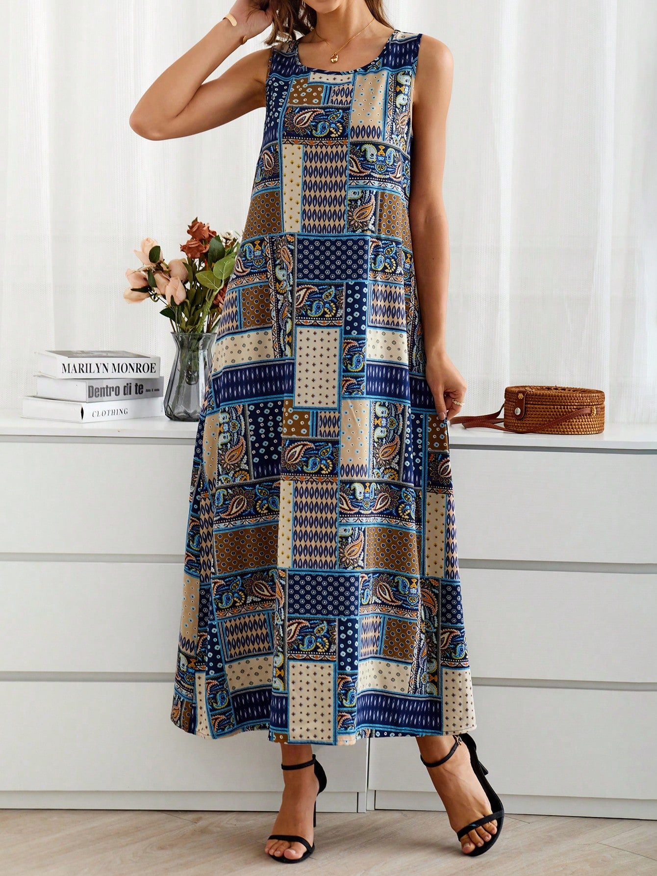 Vestido Longo Estampado com Bolsos - Mariana