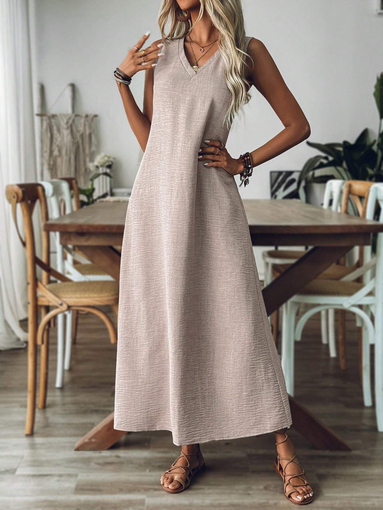 Vestido Longo de Linho com Decote V - Gabriela