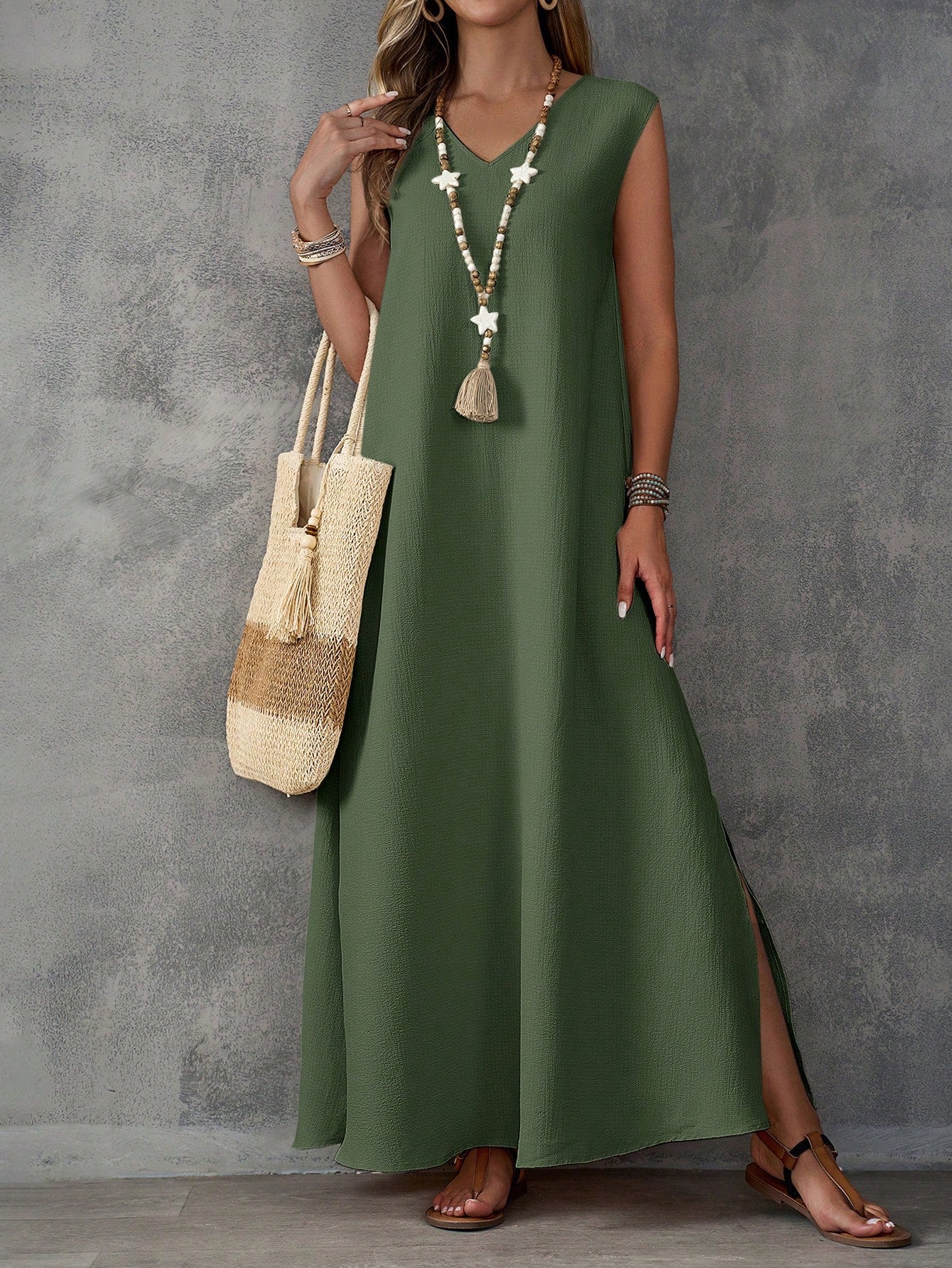 Vestido Maxi Sem Mangas com Decote V