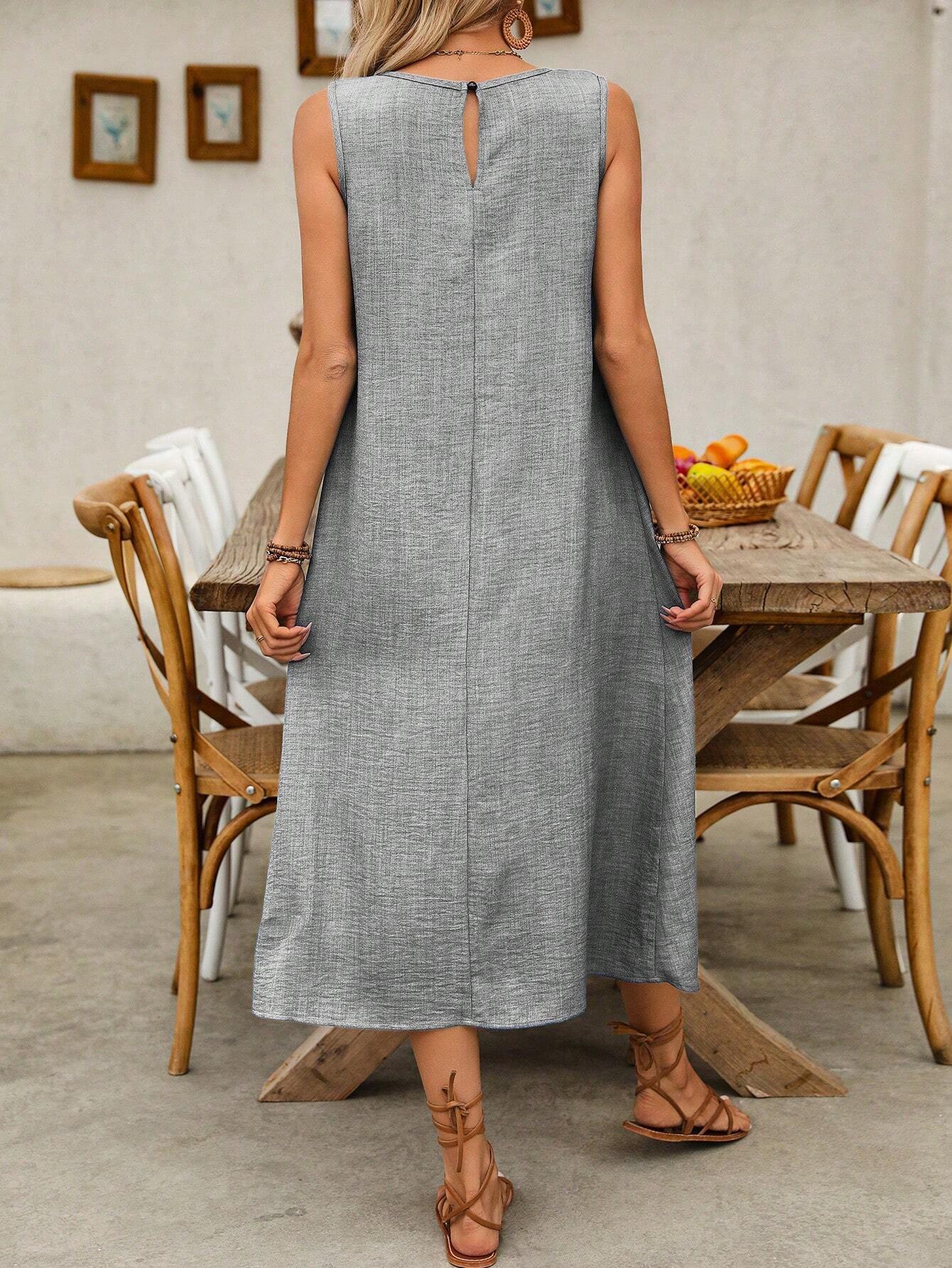 Vestido Longo com Gola Redonda e Bolsos - Mariana