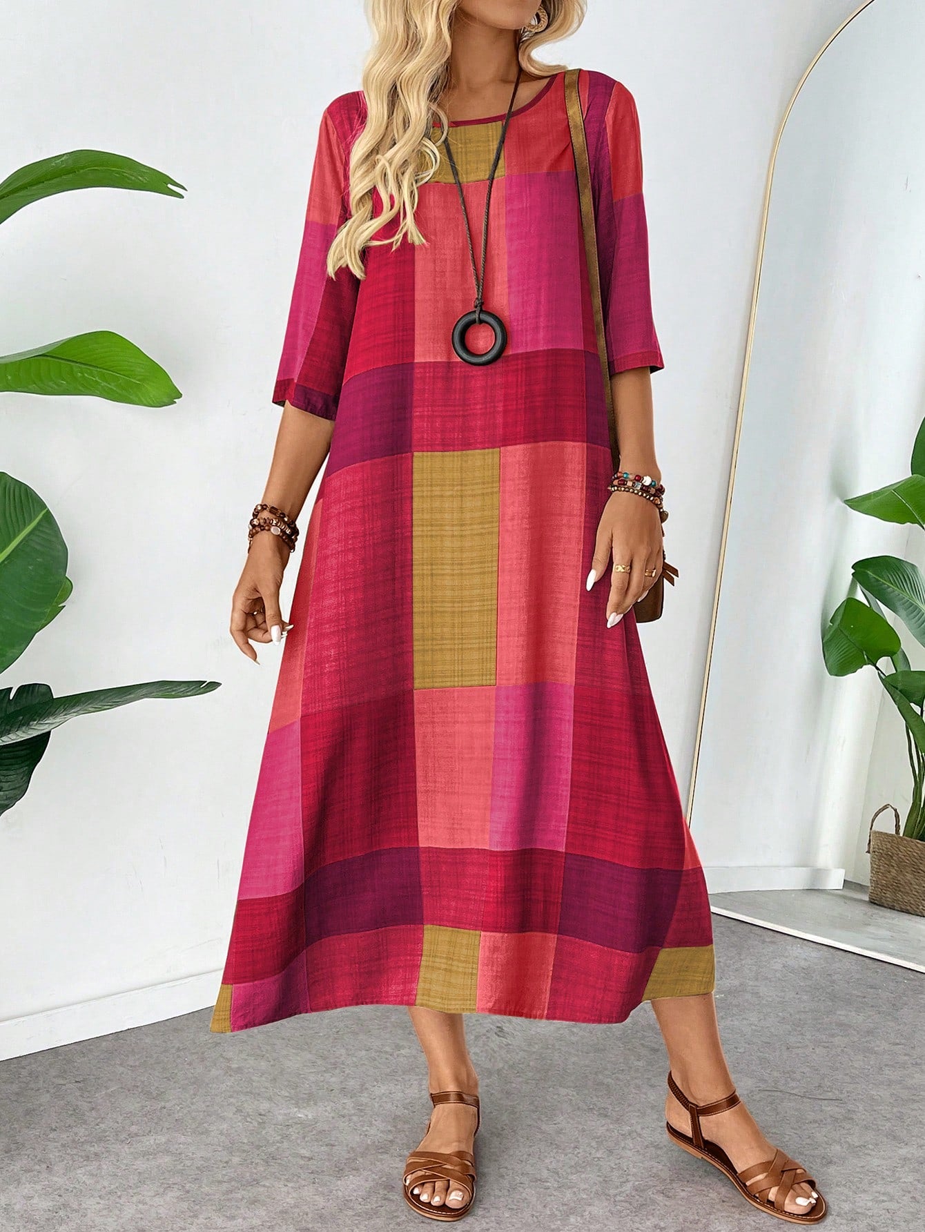 Vestido Midi Solto com Manga 3/4 e Estampado