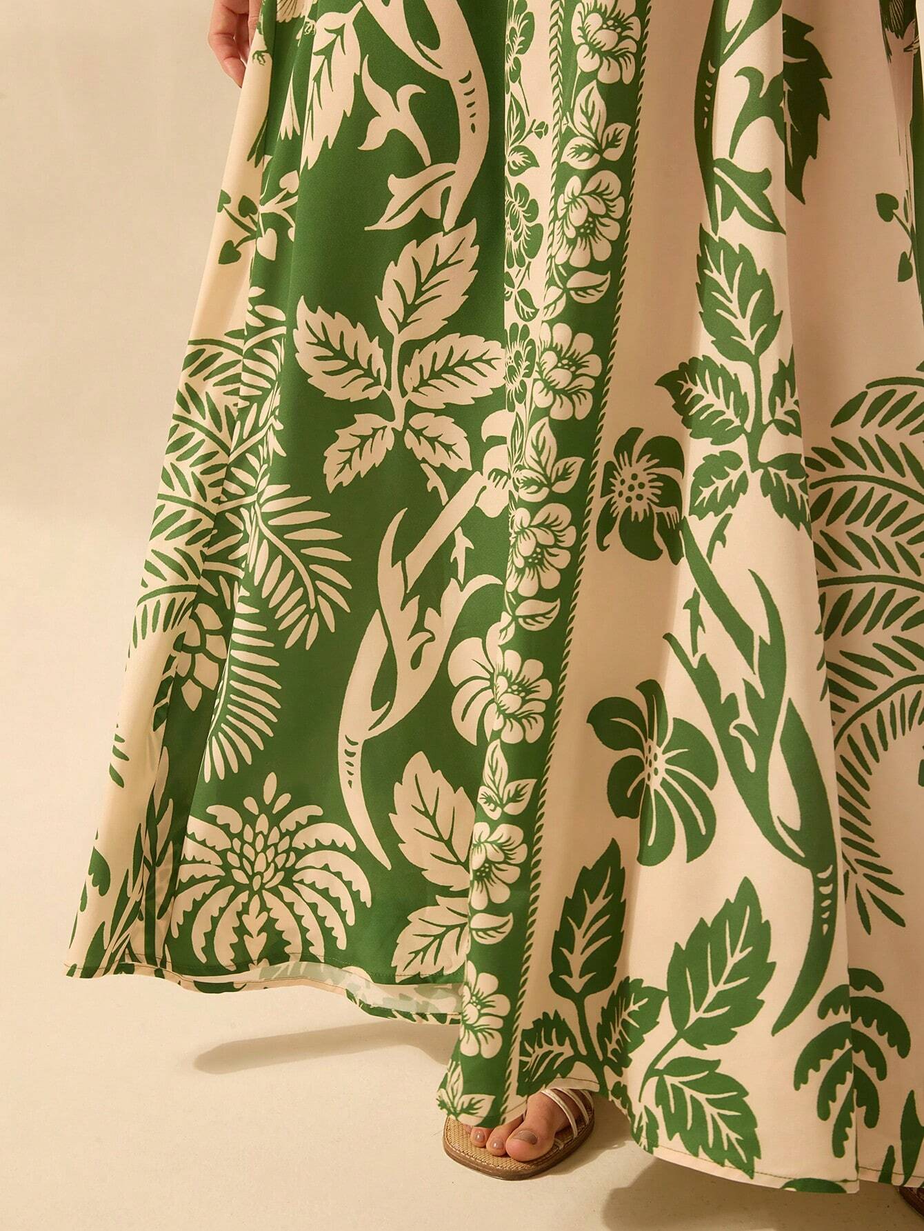 Vestido Longo com Alças Finas e Cintura Alta - Alice