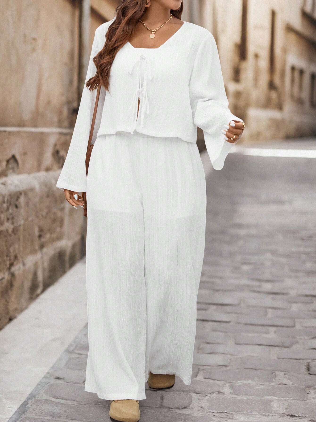 Conjunto Plus Size Branco com Manga Flare – Elisa