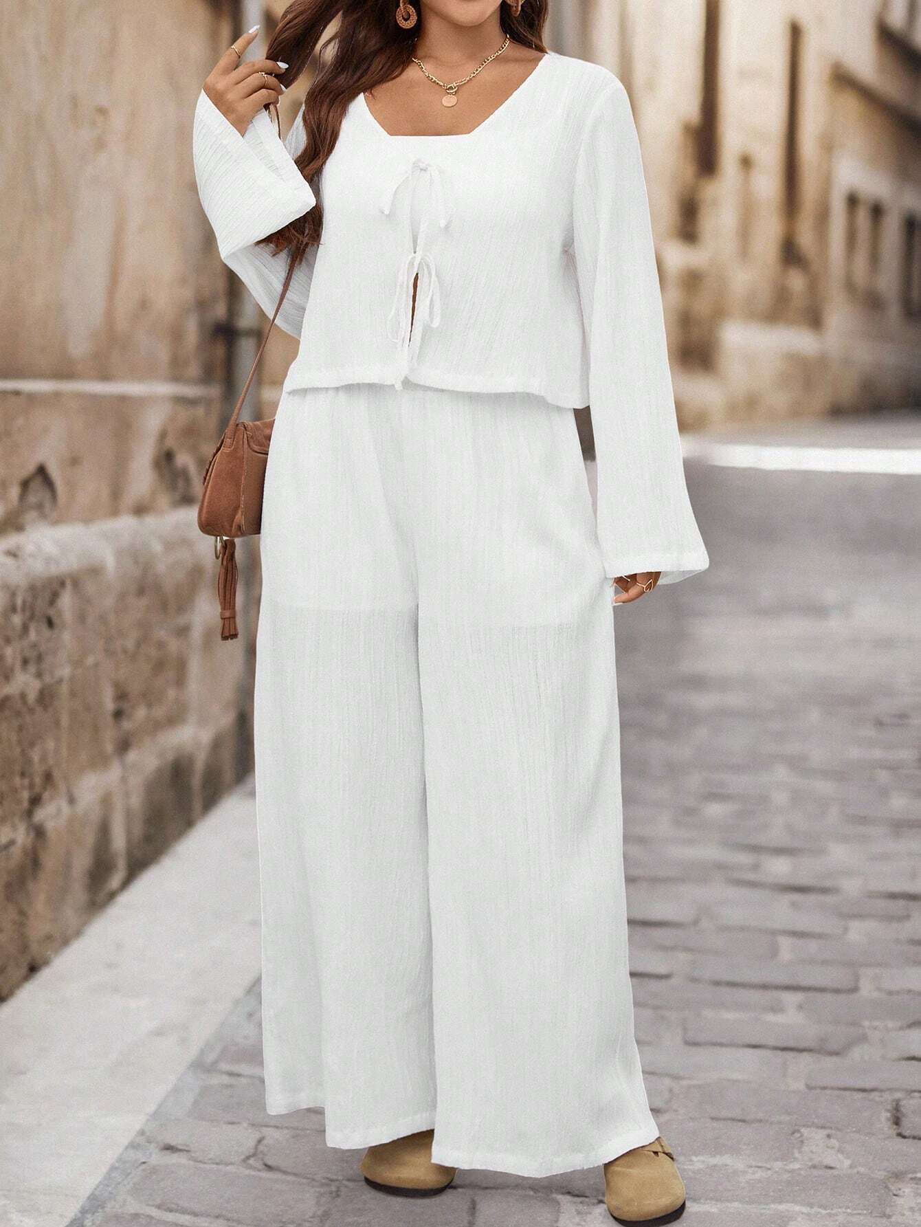 Conjunto Plus Size Branco com Manga Flare – Elisa
