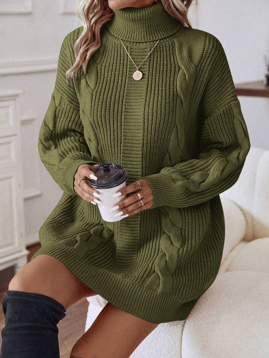 Vestido Tricô com Gola Alta e Ponto em Cabo – Rafaella