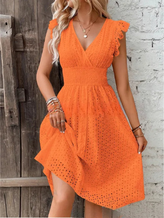 Vestido Midi de Renda com Decote em V