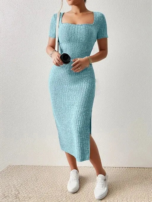 Vestido Midi de Malha com Gola Quadrada