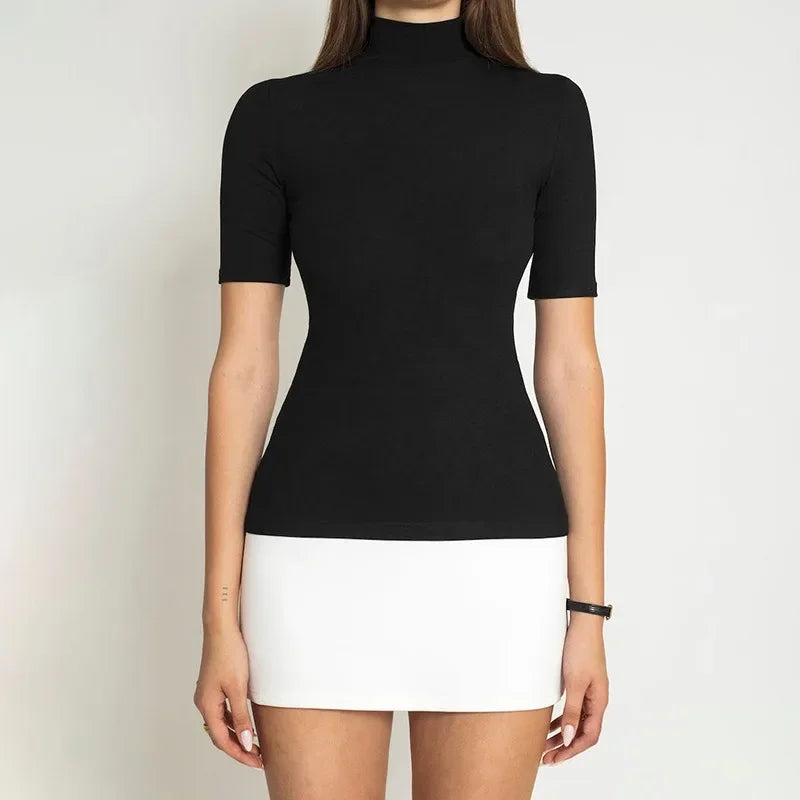 Vestido Curto Preto com Saia Branca