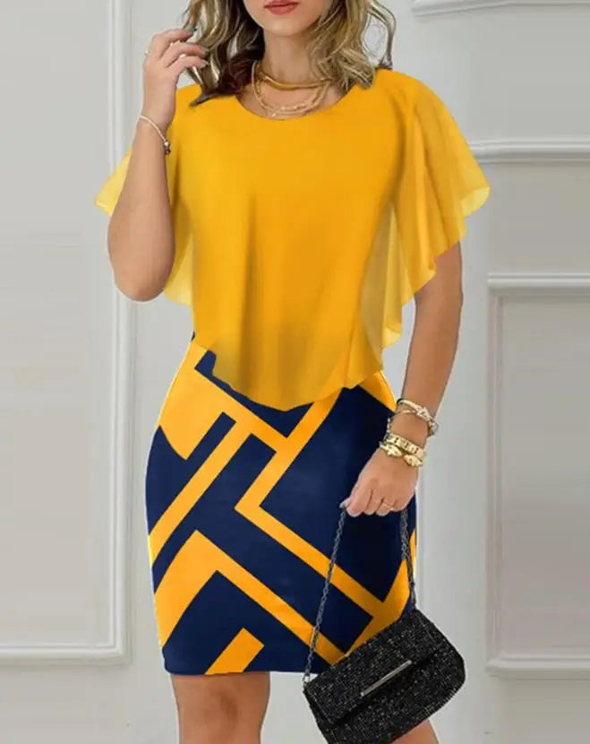 Vestido Midi de Manga Curta com Estampa Geométrica