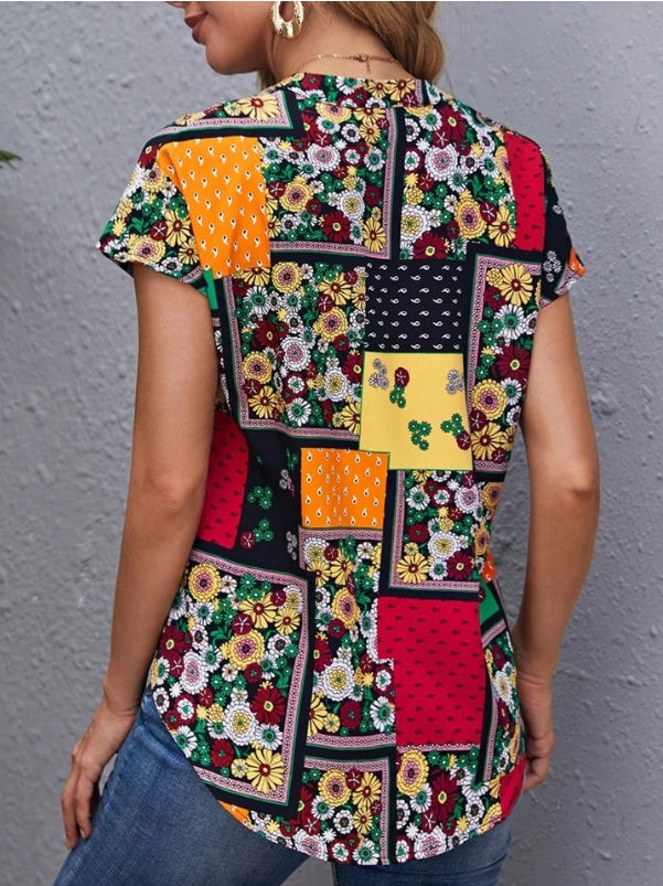 Blusa Feminina Retalhos Manga Curta Flor HumArraso