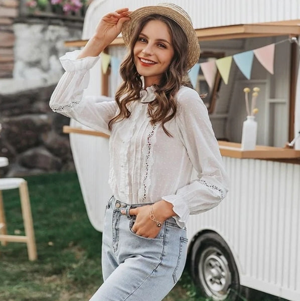 Camisa Feminina de Renda com Botões Larissa HumArraso