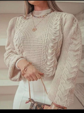 Suéter Feminino em Tricô com Tranças e Mangas Amplas – Rafaela