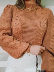 Suéter Feminino em Tricô com Tranças e Mangas Amplas – Rafaela
