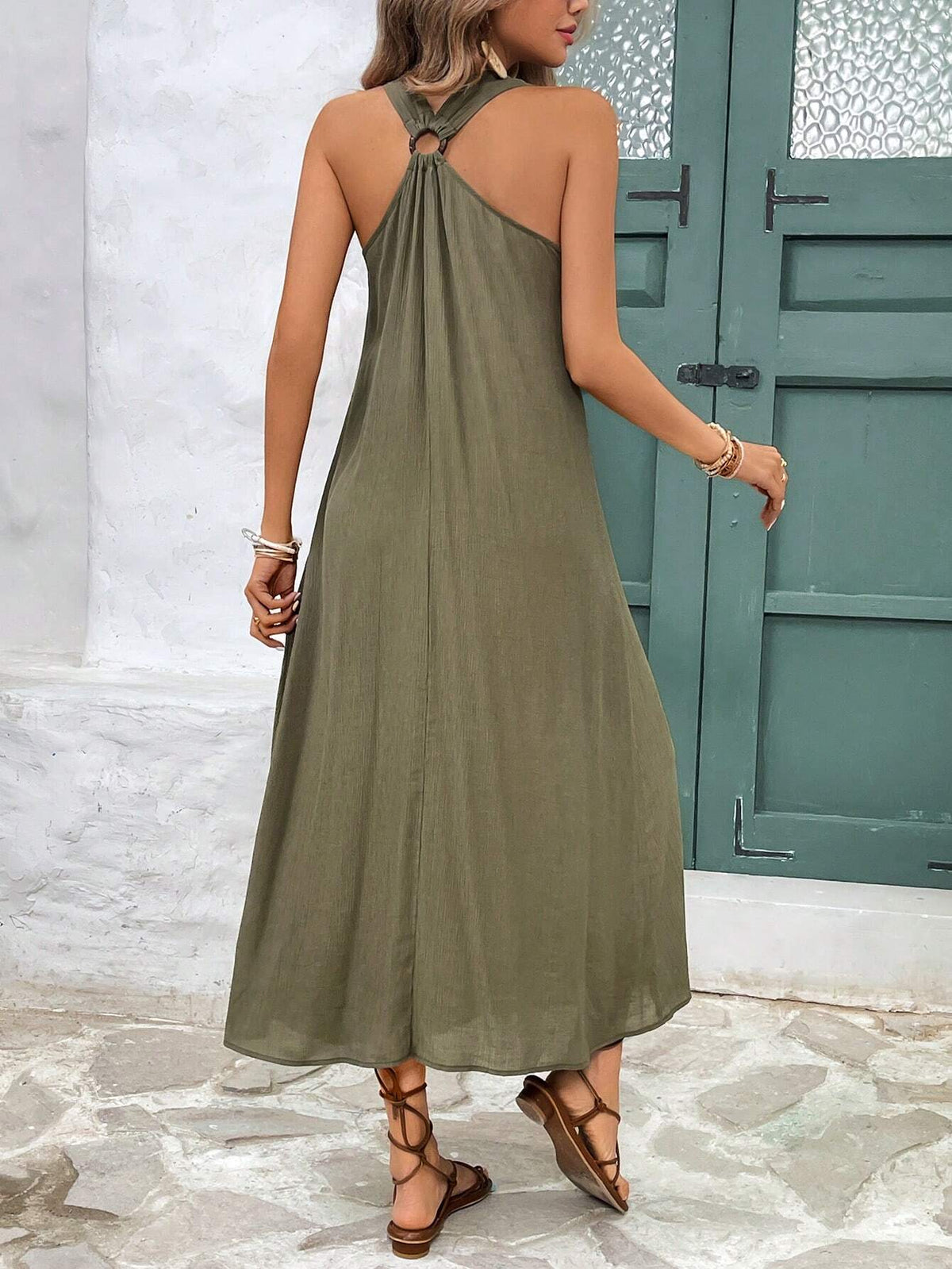 Vestido Longo de Praia com Decote em V e Detalhe de Aro de Madeira - Feminino Casual de Verão