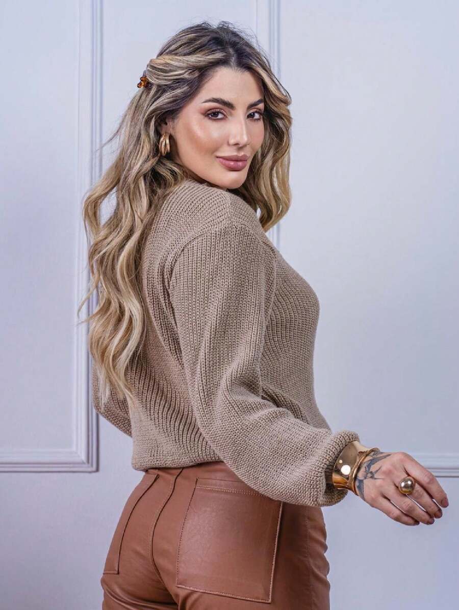 Blusa Cropped Tricô com Manga Bufante e Gola Canoa – Lívia