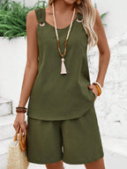 Conjunto Feminino de Top com Alça e Shorts Sólido
