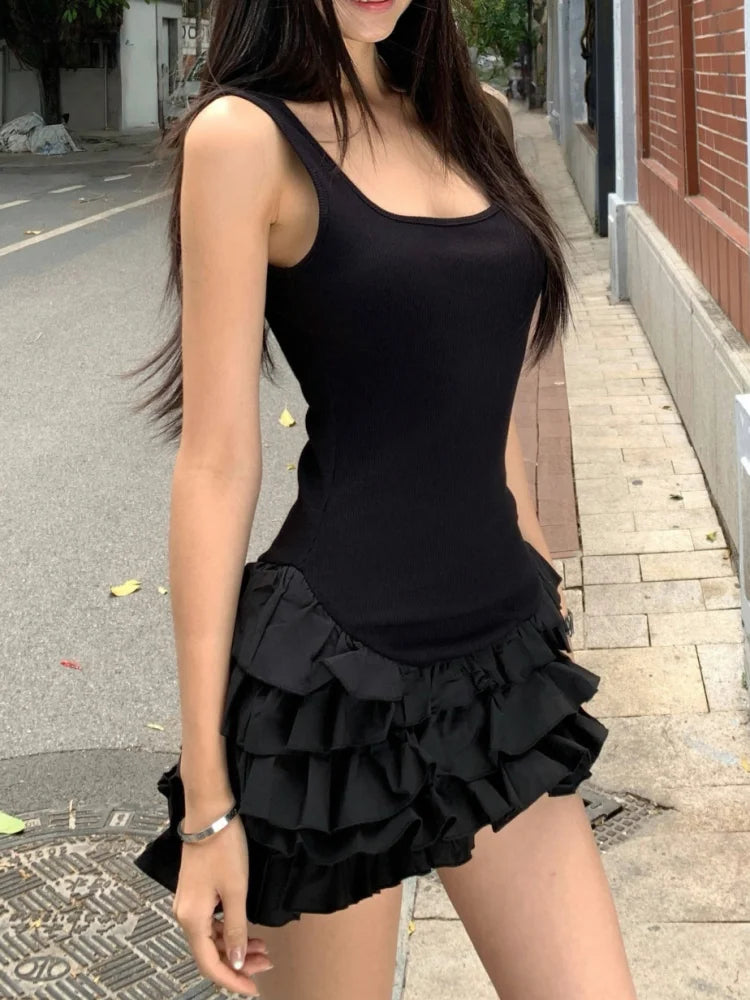Vestido Curto com Saia Plissada