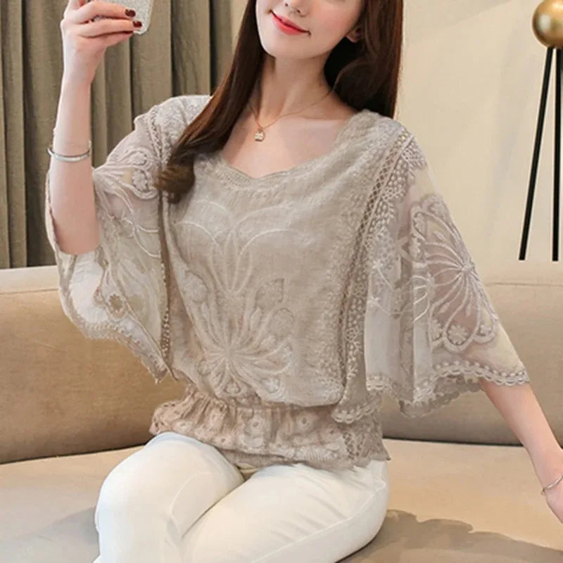 Blusa de Chiffon com Renda Manga Borboleta Albertina