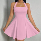 Vestido Curto com Gola Quadrada Kalindra