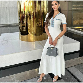 Vestido Longo de Gola com Botão