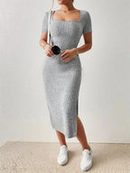 Vestido Midi de Malha com Gola Quadrada