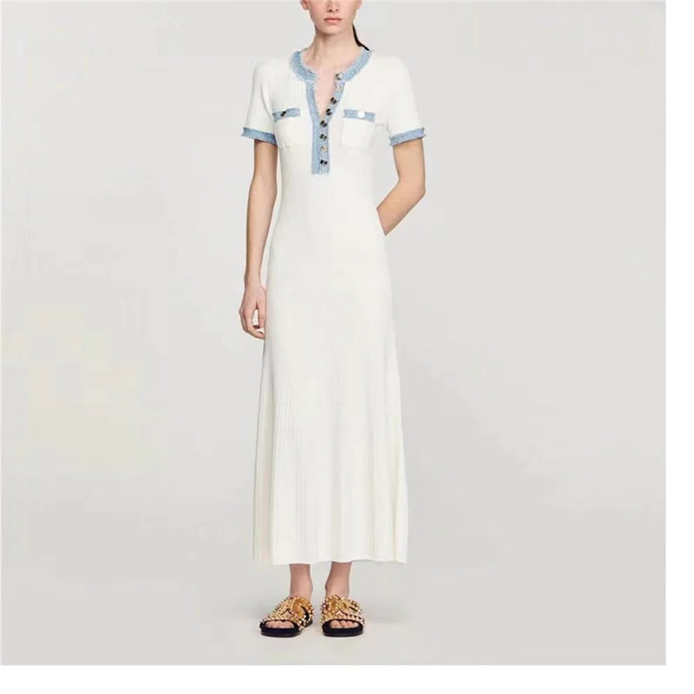 Vestido Longo de Gola com Botão