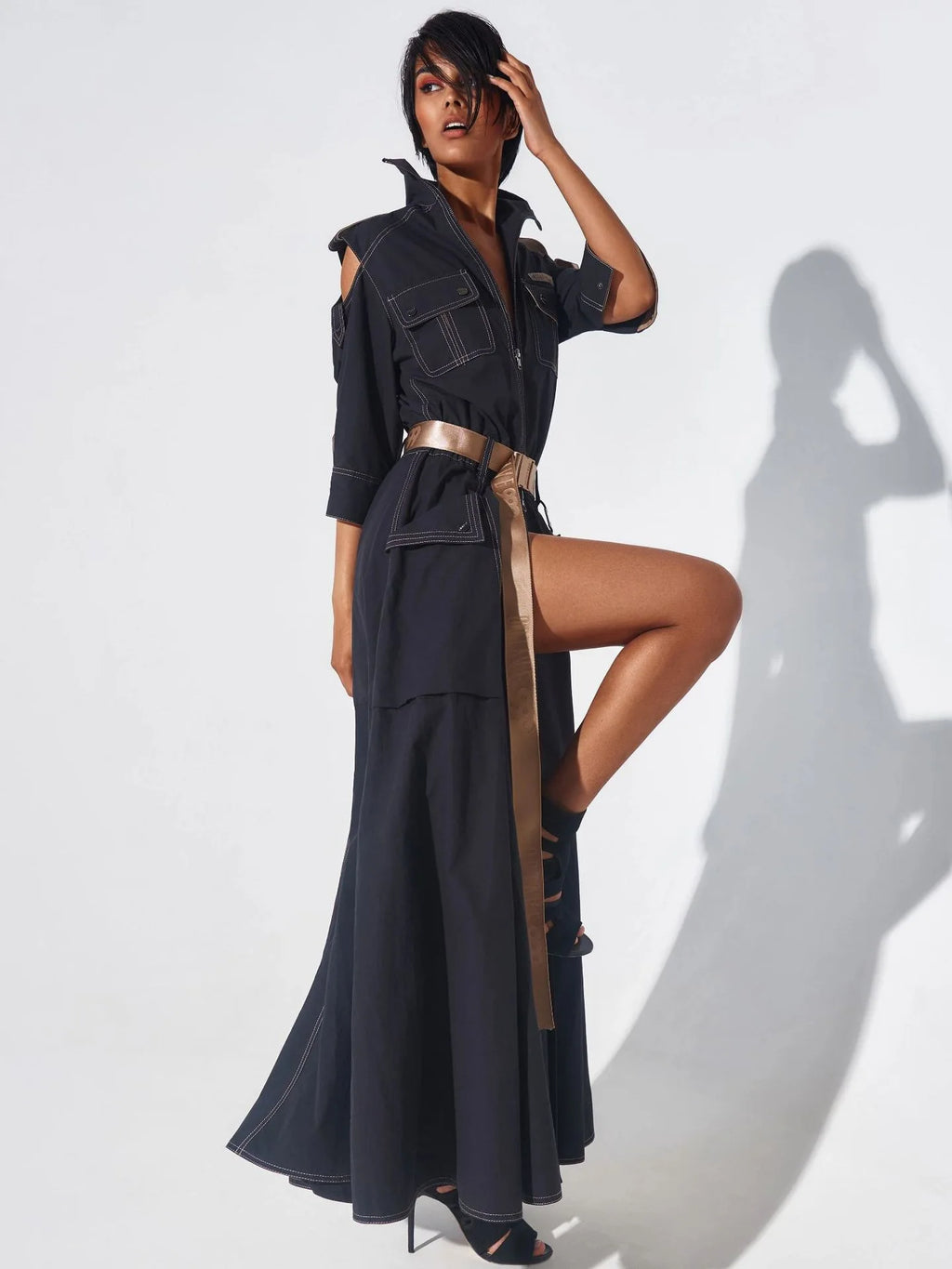 Vestido Longo com Zíper e Bolsos