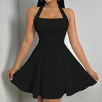 Vestido Curto com Gola Quadrada Kalindra