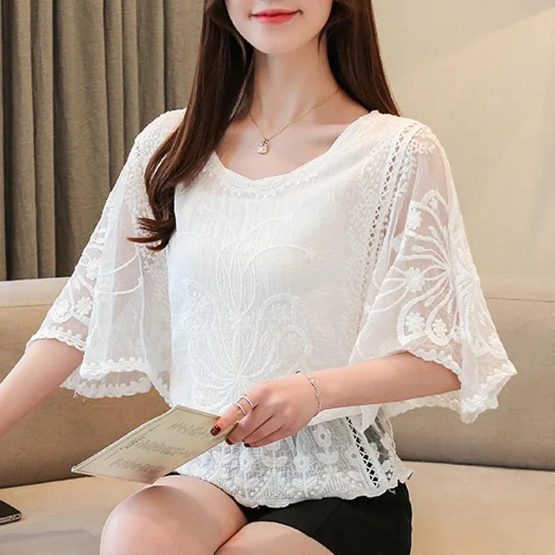 Blusa de Chiffon com Renda Manga Borboleta Albertina