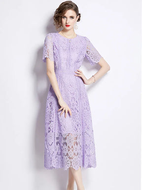 Vestido de Renda com Manga Curta