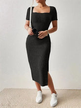 Vestido Midi de Malha com Gola Quadrada