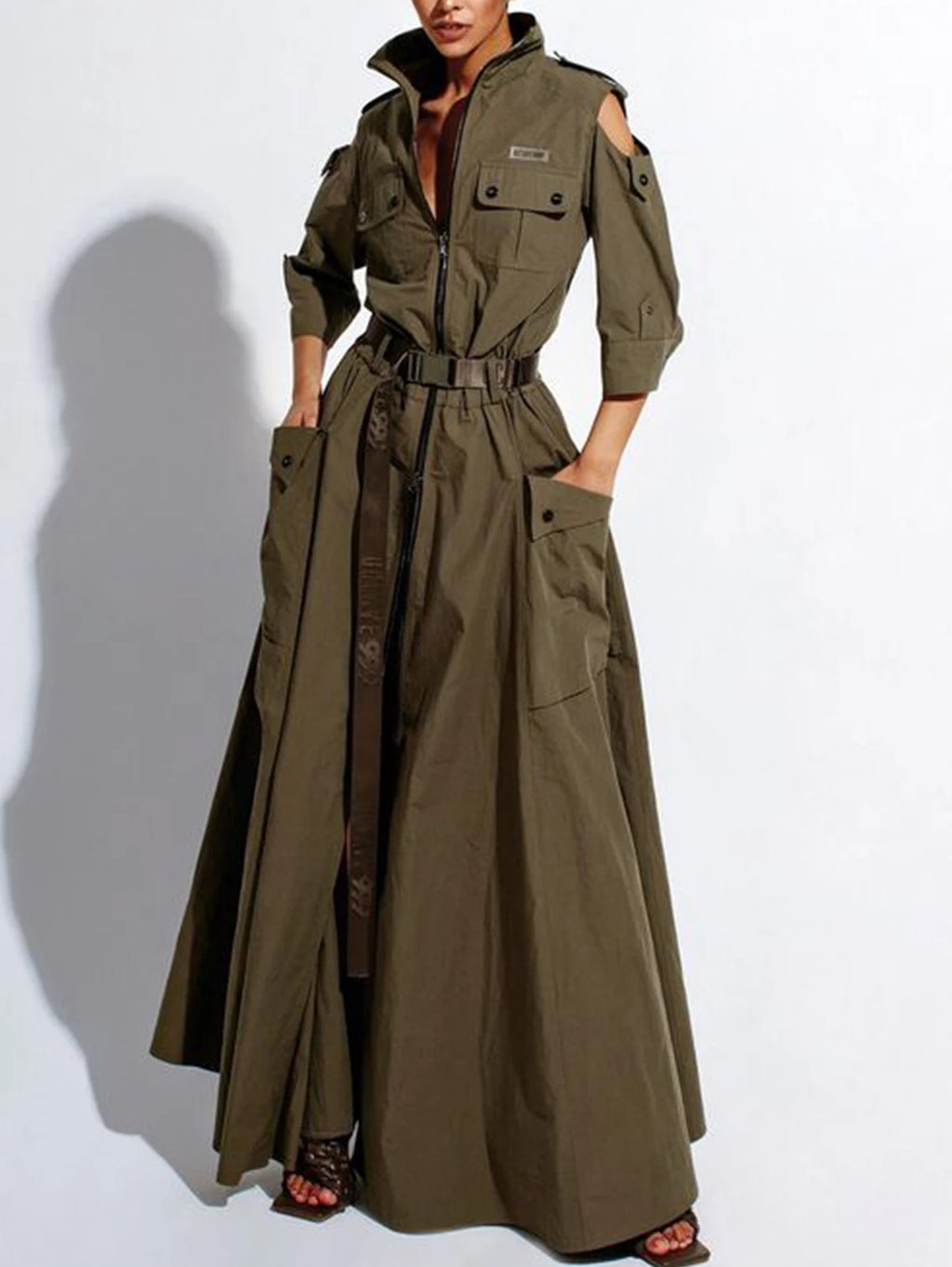Vestido Longo com Zíper e Bolsos