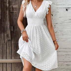 Vestido Midi de Renda com Decote em V