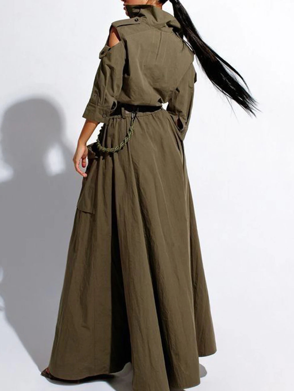 Vestido Longo com Zíper e Bolsos