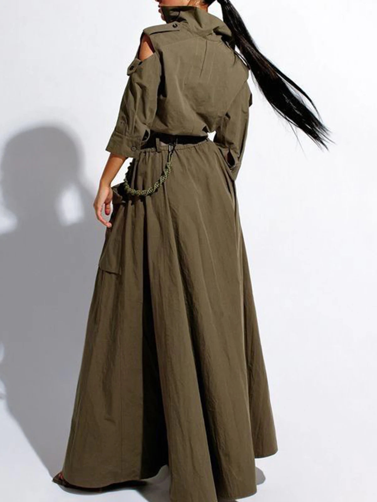 Vestido Longo com Zíper e Bolsos