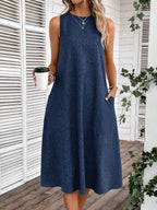 Vestido Sem Mangas com Bolso Inclinado