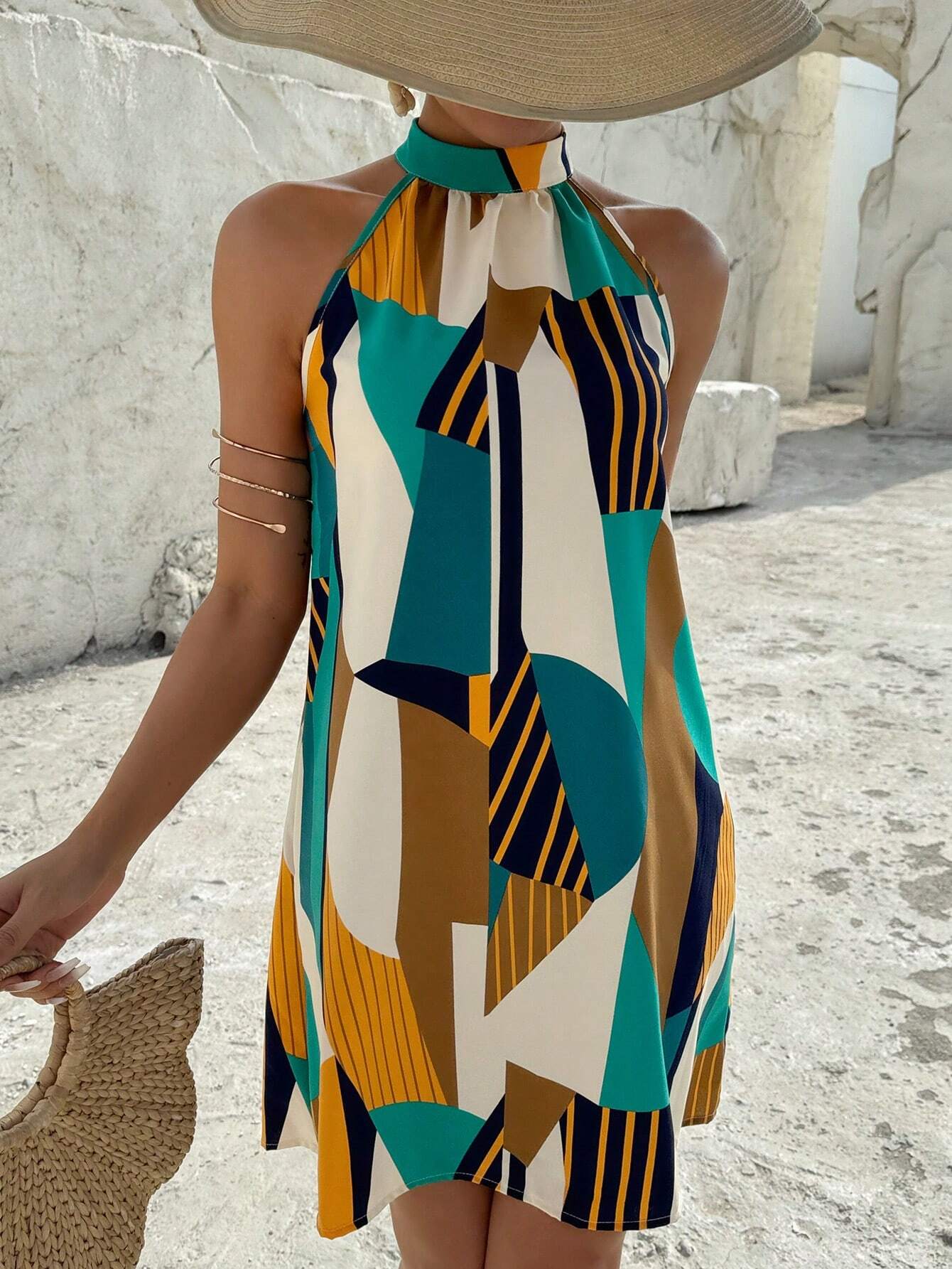 Vestido Curto com Decote Halter - Vanessa