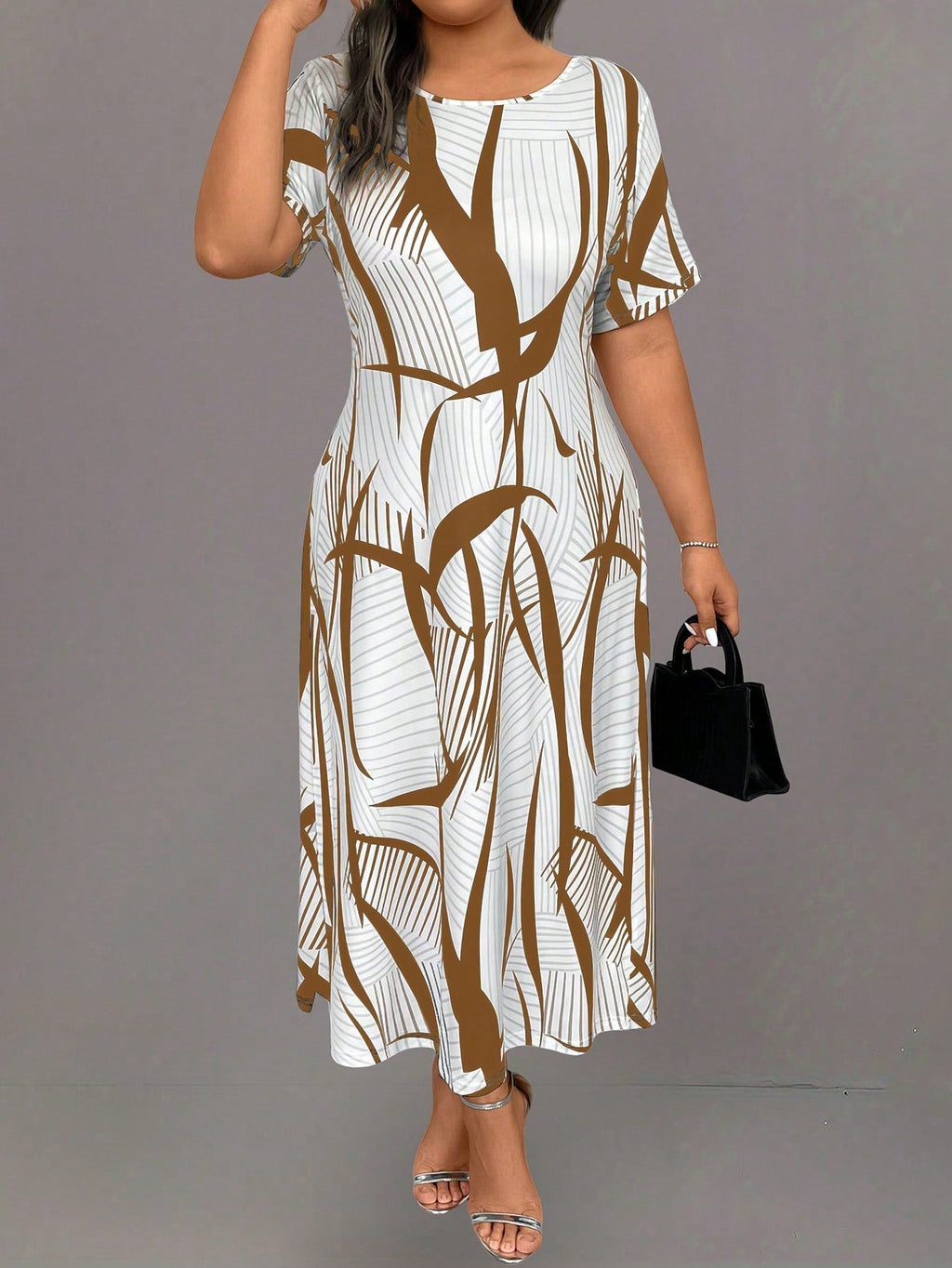 Vestido Longo Casual Plus Size com Estampa Geométrica e Listrada