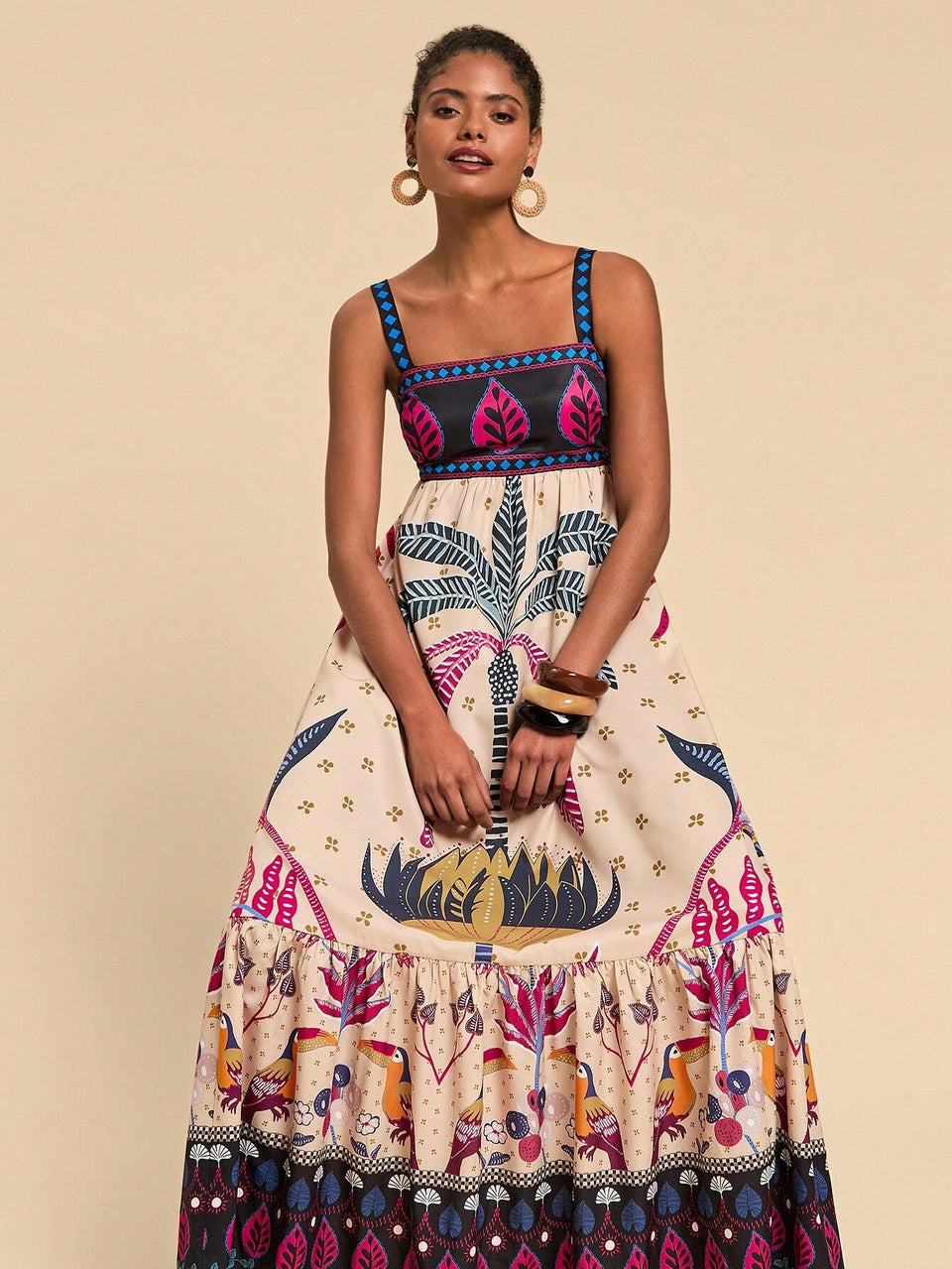 Vestido Longo Elegante de Estampado