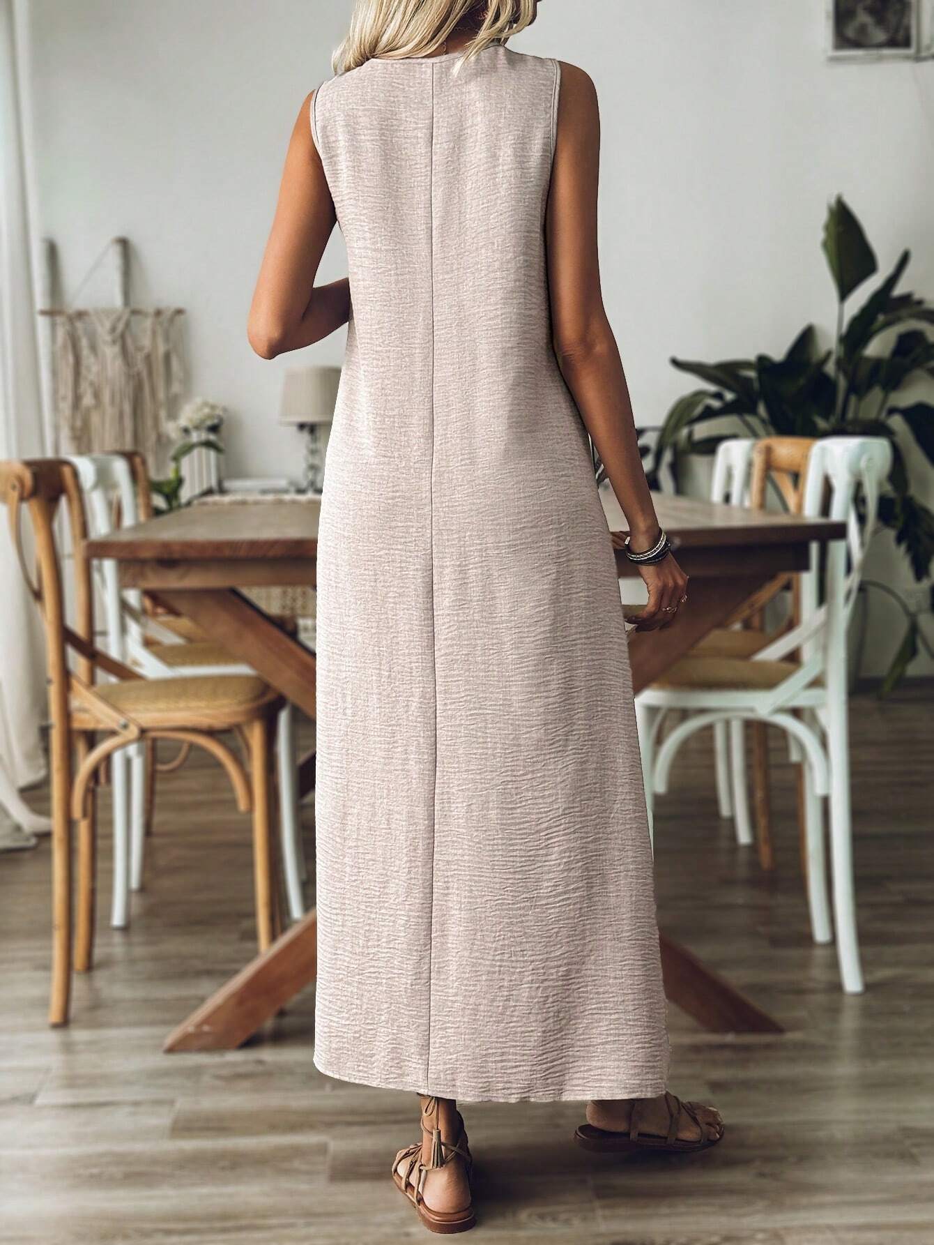 Vestido Longo de Linho com Decote V - Gabriela