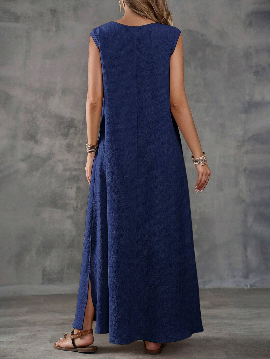 Vestido Maxi Sem Mangas com Decote V