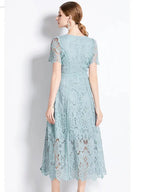 Vestido de Renda com Manga Curta