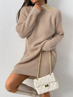 Vestido de Tricô com Gola Alta e Manga Raglan - Lígia
