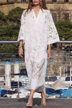 Vestido longo solto com decote em V e renda