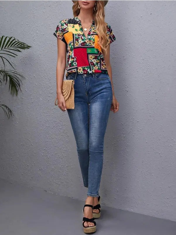 Blusa Feminina Retalhos Manga Curta Flor  HumArraso
