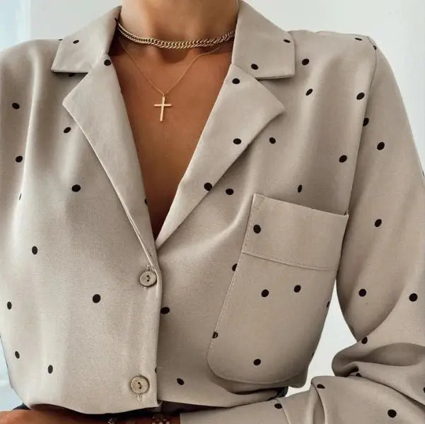 Camisa Feminina com Bolso Poás  HumArraso